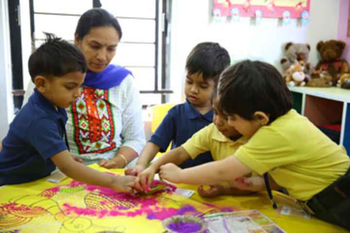 Phoenix Greens School Of Learning-Hand Painting