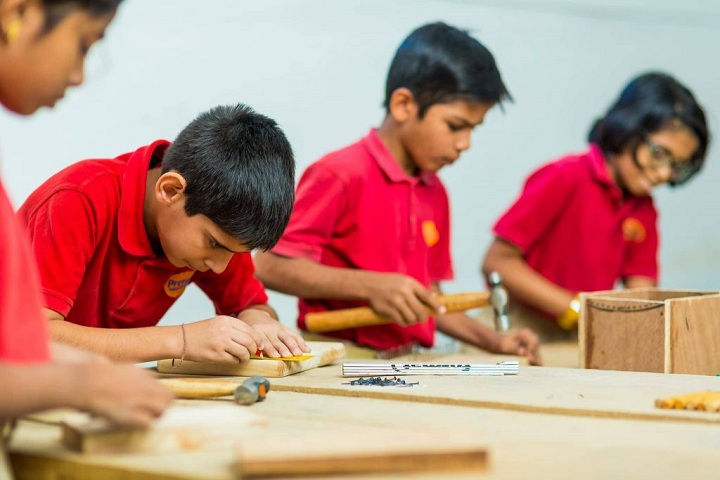 Prerana Waldorf School-Physics Lab