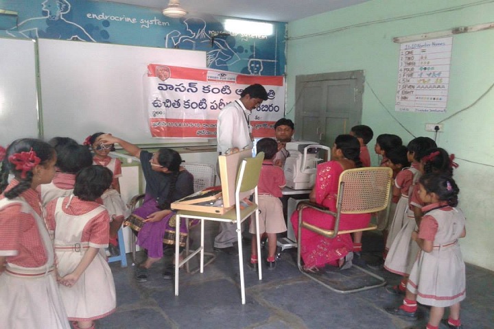 S V M Central Public School-Health Check Up