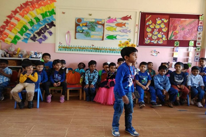 Saritha Vidya Niketan-childrens activity