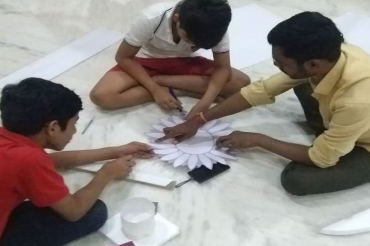 Shree Swaminarayan Gurukul School-Crafts