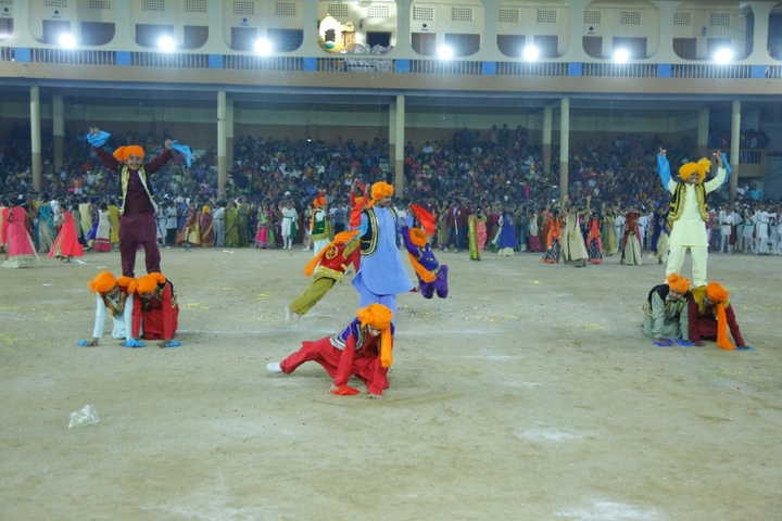 Shri Hanuman Vyayam Shala Public School-Dance