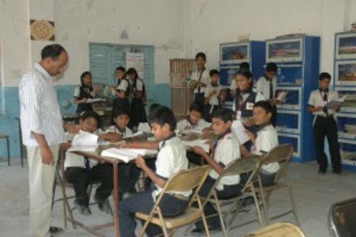 Shri Hanuman Vyayam Shala Public School-Library