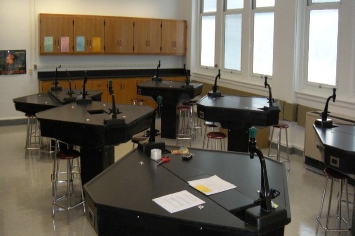 The Agartala International School-Laboratory