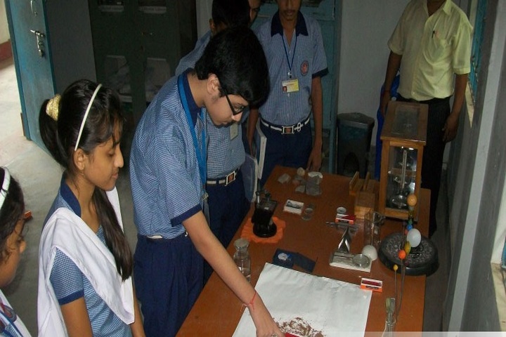 Tripureswari Vidya Mandir-Physics Laboratory