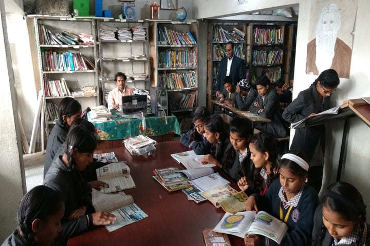 S D V Public School-Library