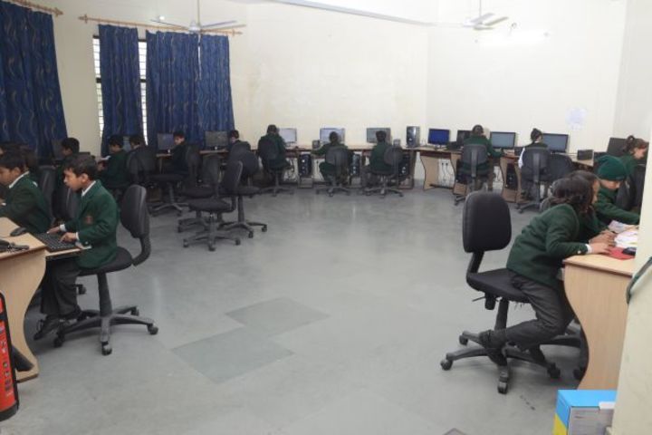 Acme Global School-Computer Lab