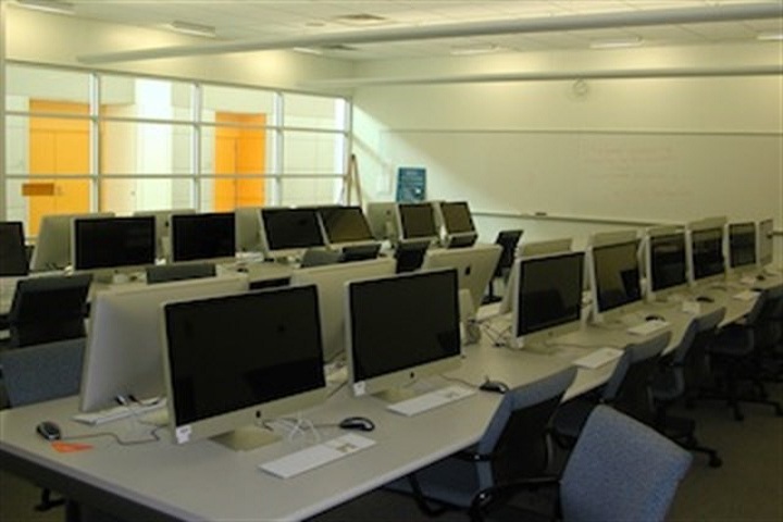 Agra Vanasthali Vidyalaya-Computer Lab
