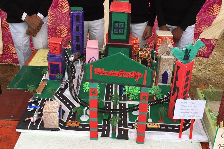Alingua Public School - Exhibition