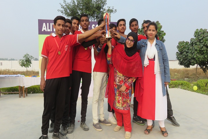 Aliyah Public School - Award Receiving