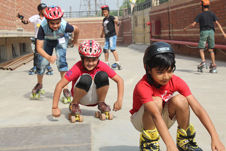 Allen House Public School - Skating Activity