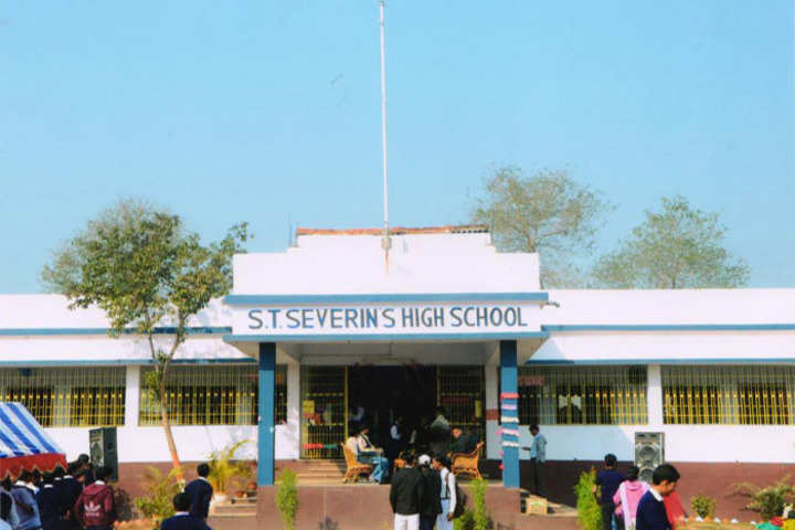 S T SeverinS High School-Campus