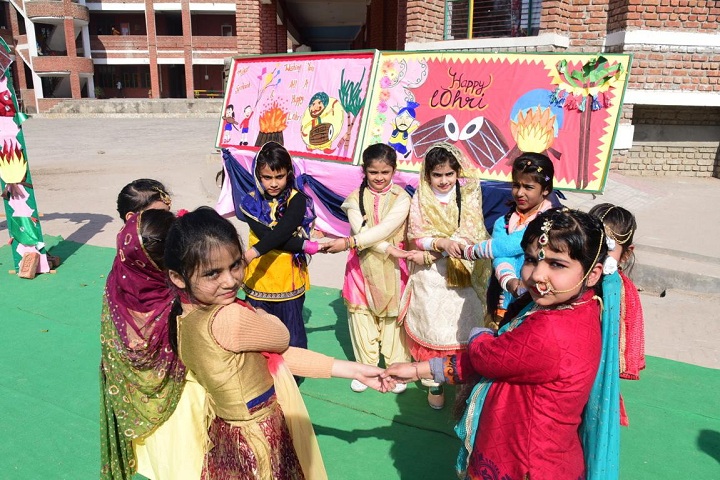 ALPINE PUBLIC SCHOOL-Lohiri Celebrations