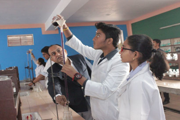 Alpine Public School-Chemistry Lab
