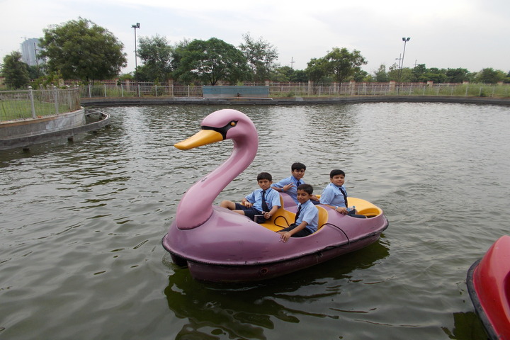 Amarnath Vidya Ashram Senior Secondary School - Kids Excursion