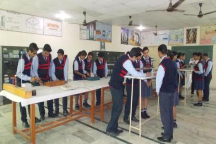 Amarnath Vidya Ashram Senior Secondary School-Physics Lab