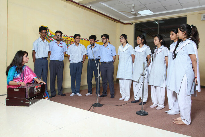 Amity International School - Classical vocal Room