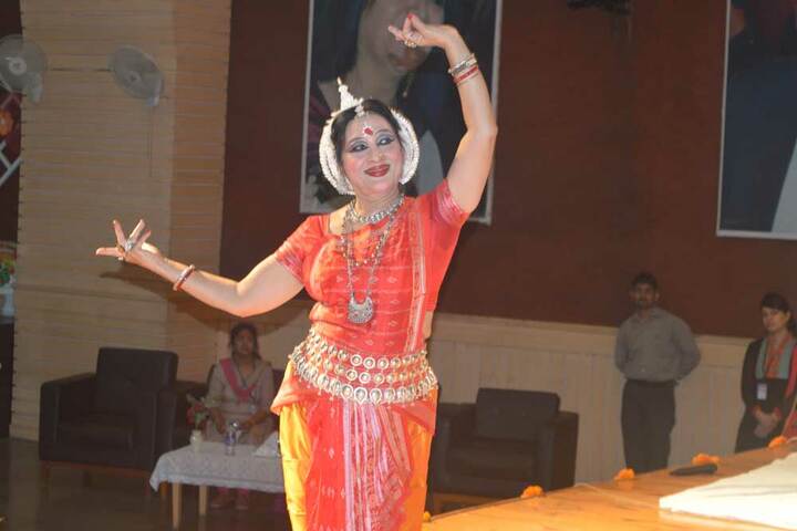 Amity International School - Bharatanatyam