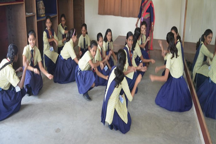Anju Gill Academy - Dance Room