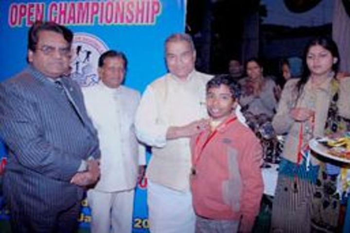 Annie Besant School - Award Receiving