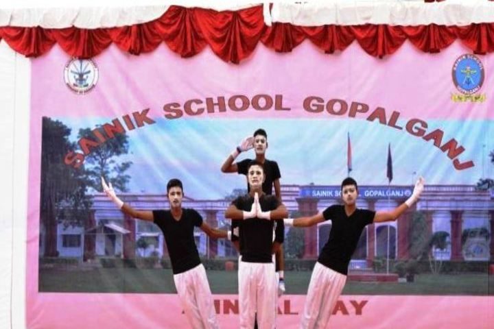 Sainik School-Dance