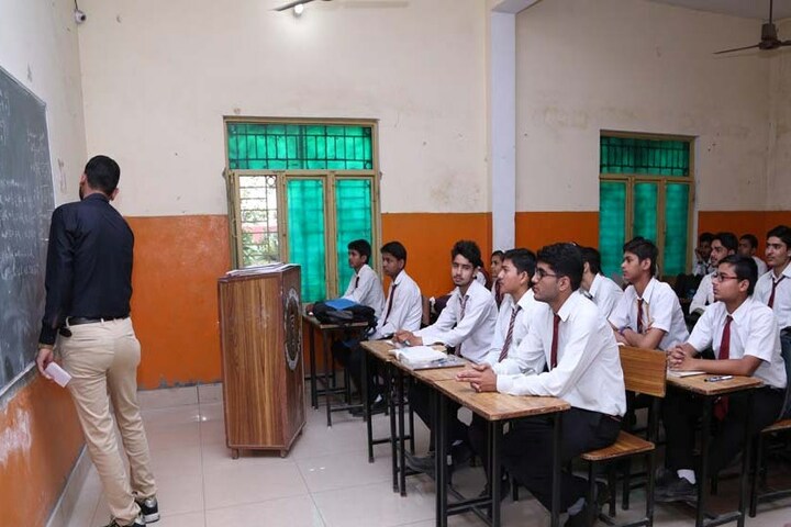 B K Senior Secondary School-Classroom