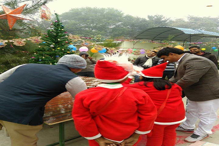 B Indian Senior Secondary Public School-Christmas Celebrations