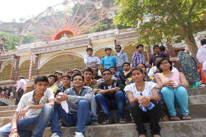 Bal Vidyalaya Madhyamik School- Field trip