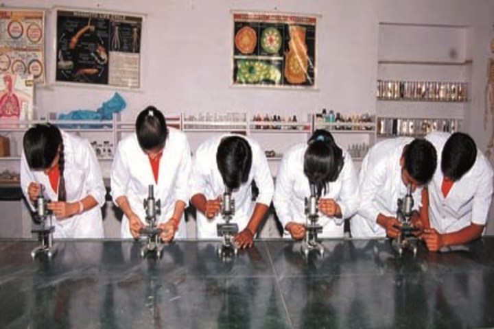 Bal Vidyalaya Madhyamik School-Physics Lab