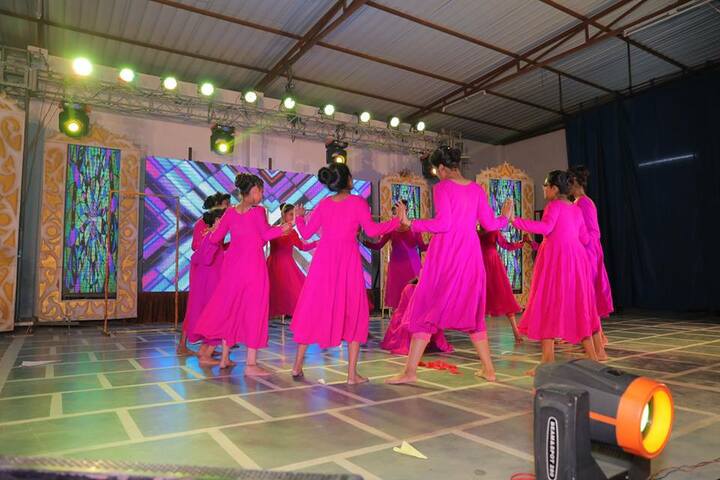 Balaji Public School-Dance
