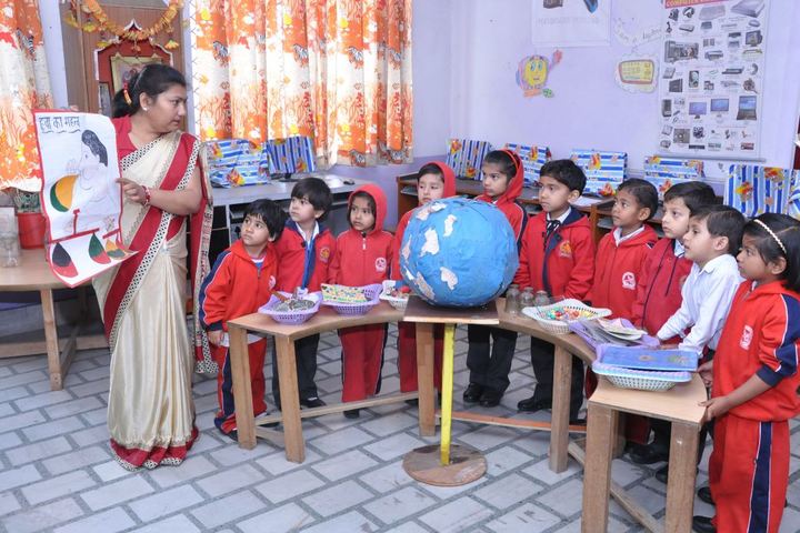 Baleram Brajbhushan Saraswati Shishu Mandir-Activity