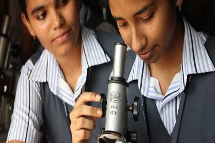 Santoba International School-Science Lab