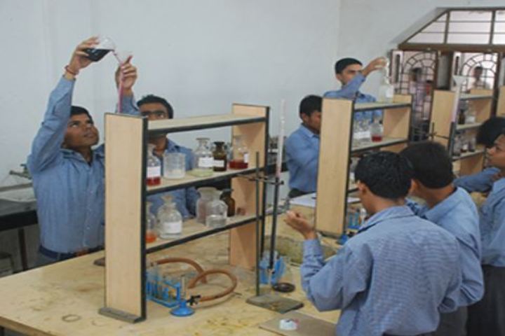 Saraswati Vidya Mandir-Chemistry Lab