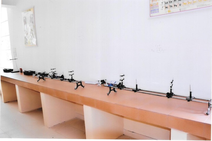 C H S Education Centre-Physics Lab