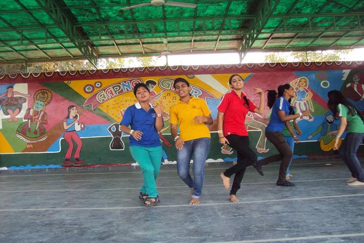 C S H P Memorial Public School-Dance Performance