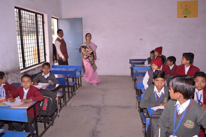C N S Academy-Class Room