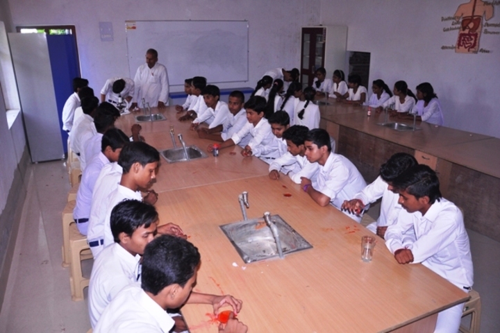 Saraswati Vidya Mandir-Science Lab