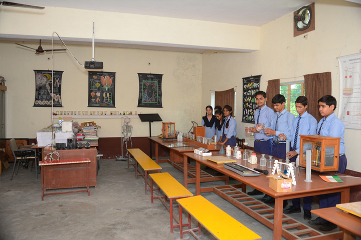 Cambridge Public School-Science Lab