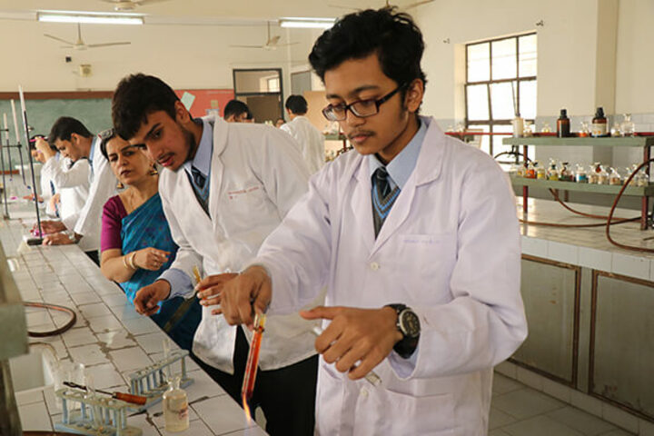 Cambridge School-Chemistry Lab