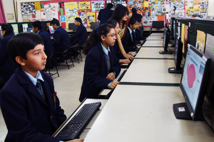 Cambridge School-Computer Lab