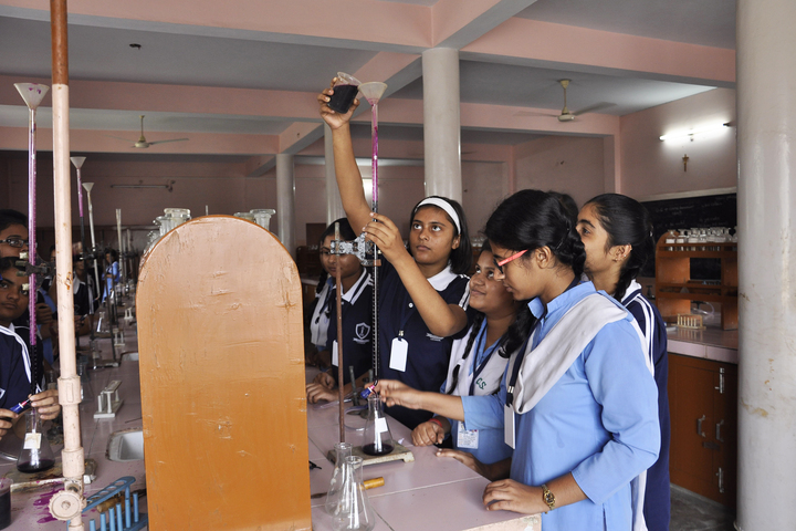 Canossa School-Chemistry Lab