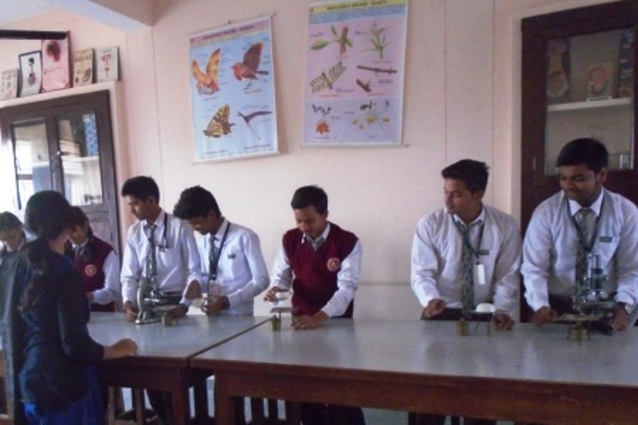 Central Hindhu School-Lab