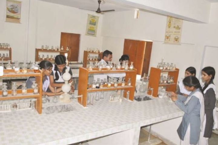 Central Public School-Chemistry Lab