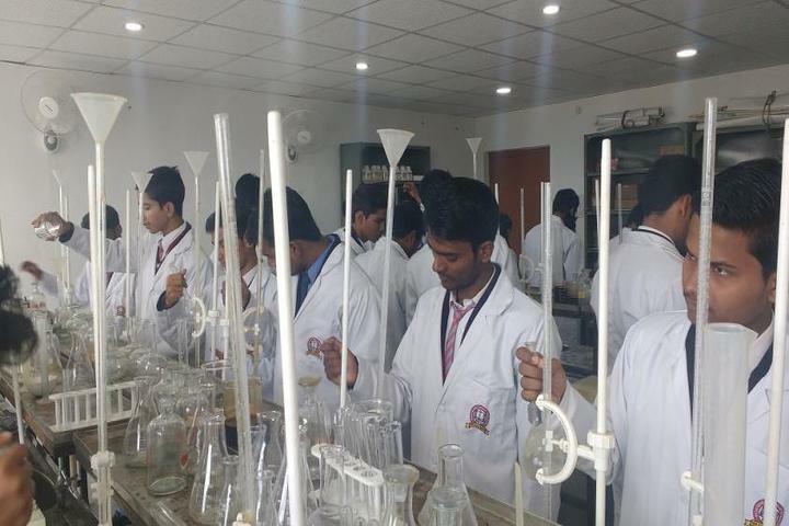 Chandra Public School-Lab