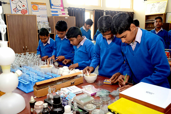 Chaudhary Narottam Singh International School-Lab