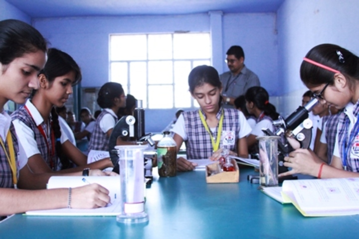 ColonelS Brightland Public School-Biology Lab