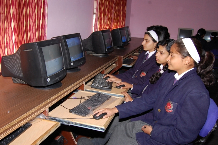 D A V Public School-Computer lab