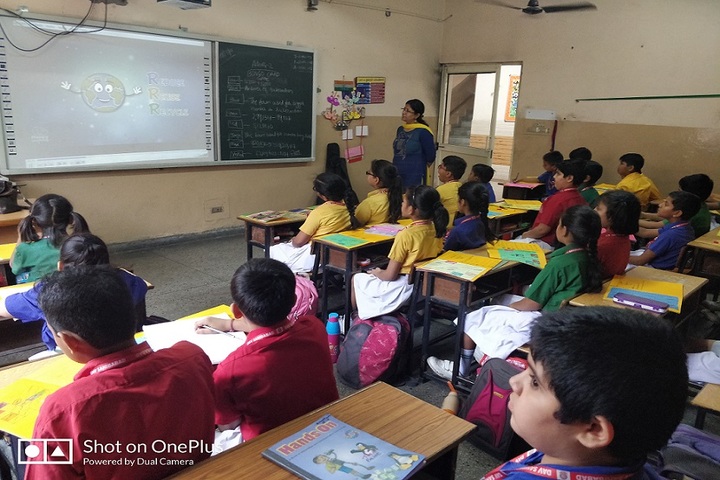 D A V Public School-Classroom