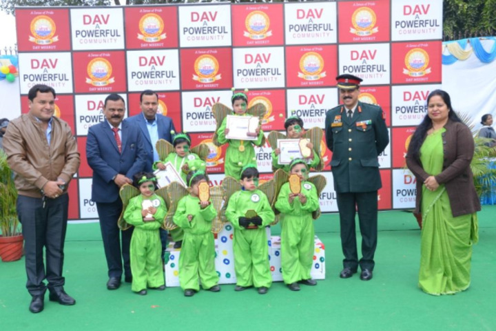 D A V Centenary Public School-Prize Cermony