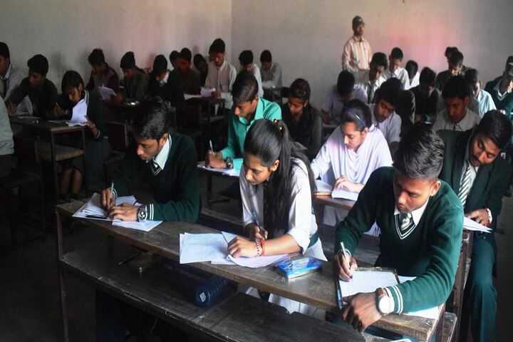 Senior Secondary Delhi Public School-Classrooms